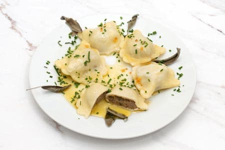 Kärntner Steinpilznudeln mit Salbeimargarine (Vegan)